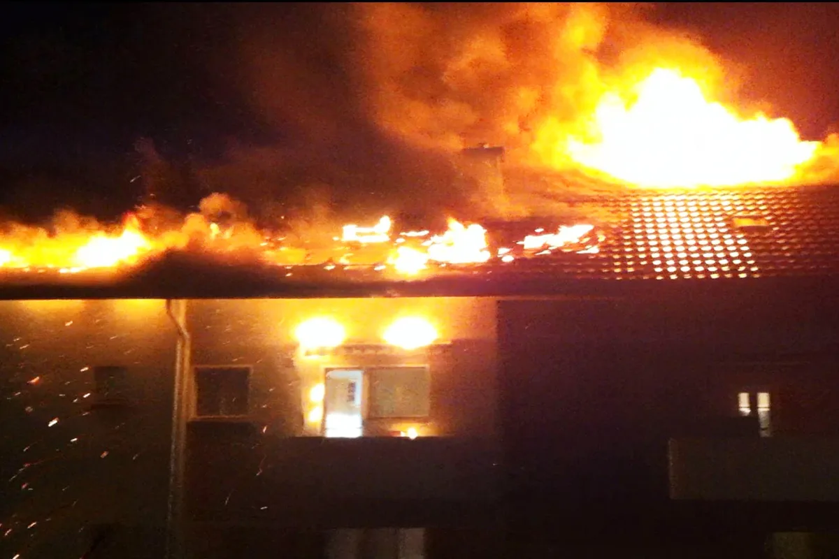 Churer Mehrfamilienhaus in Flammen gehüllt