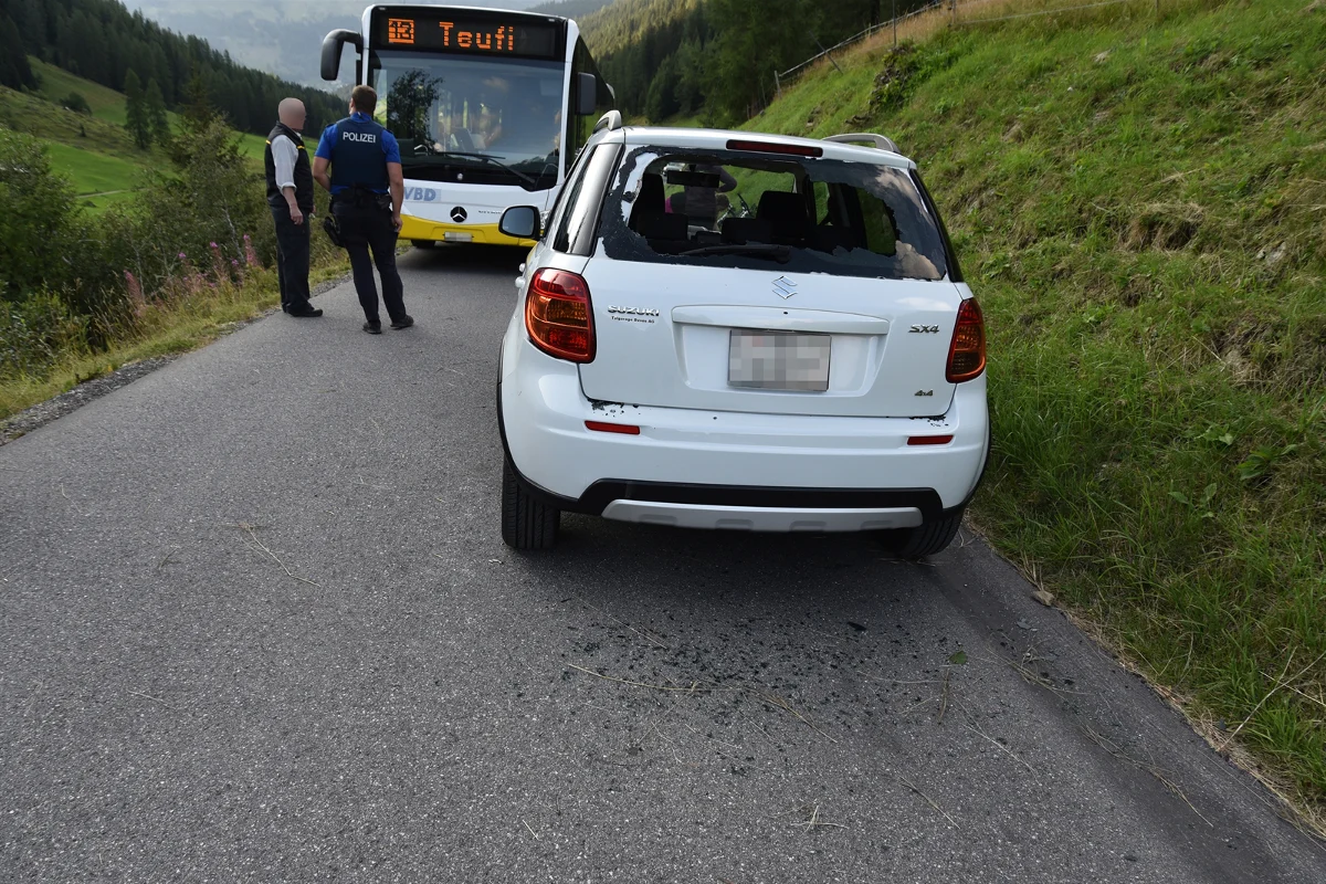 Davos GR - Schwere Auffahrkollision im Dischmatal