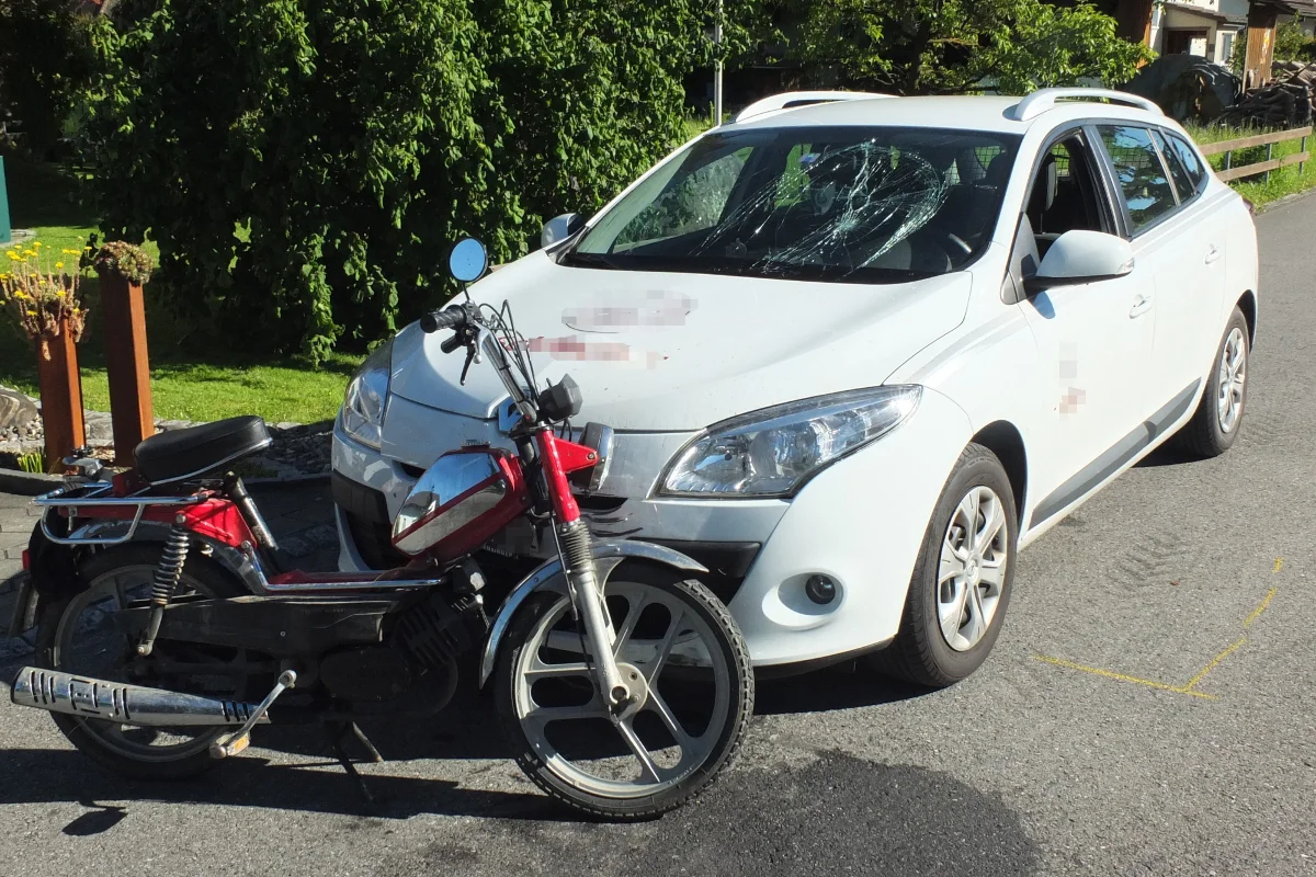 Zusammenstoss Mofa-Auto in Oberriet SG