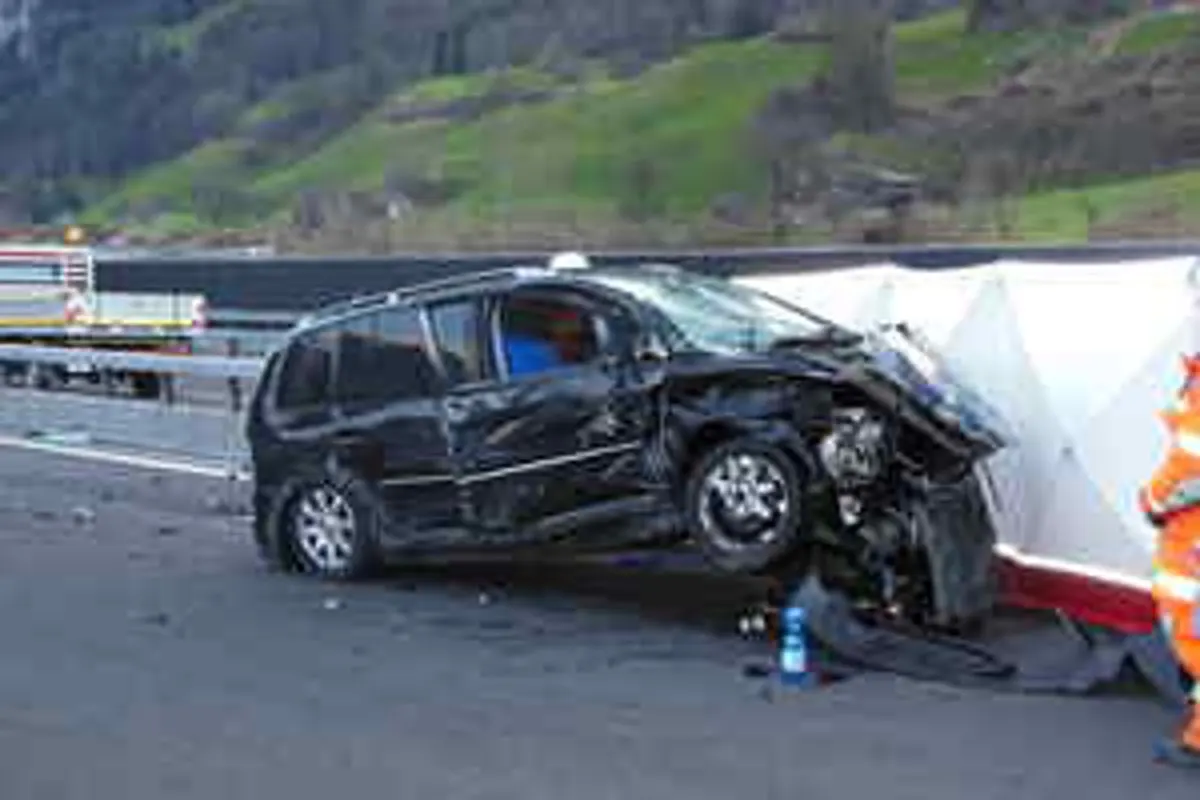 Schleuderunfall auf der A2 in Schattdorf