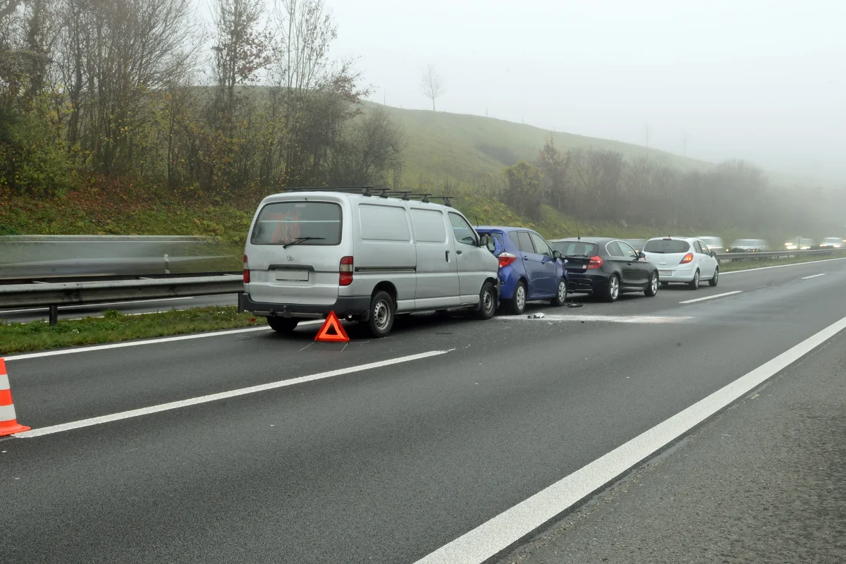 Vier Autos in Auffahrunfall auf der A14 bei Buchrain verwickelt