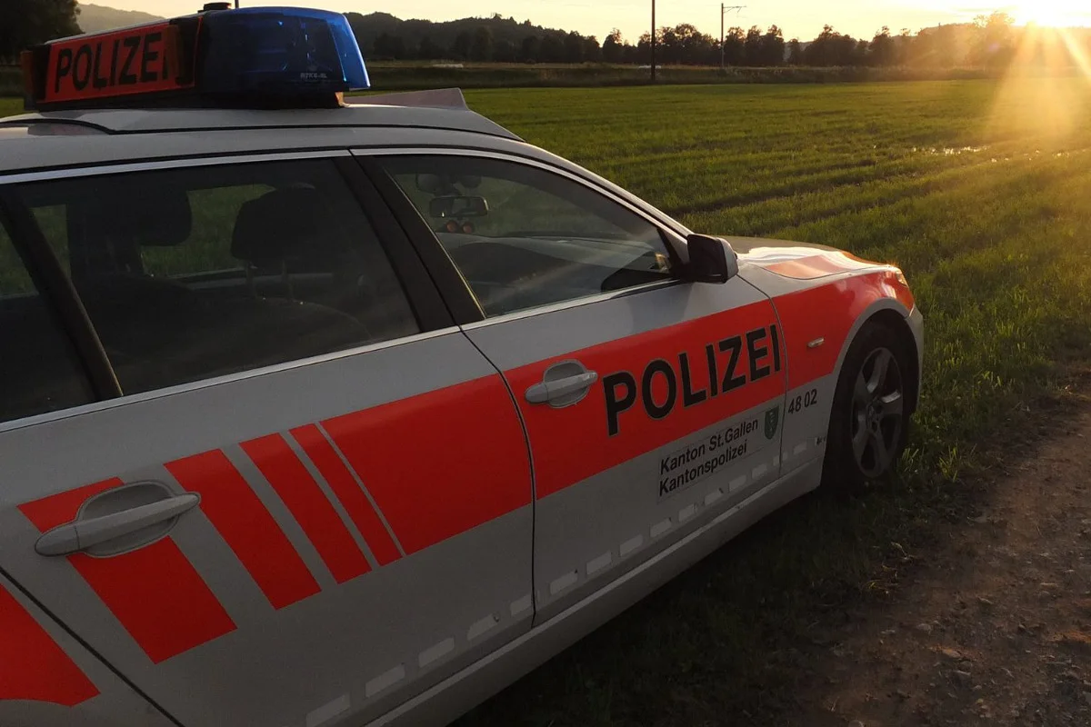 Wil SG - Nach Alkohol-Unfall der Polizei in die Arme gefahren