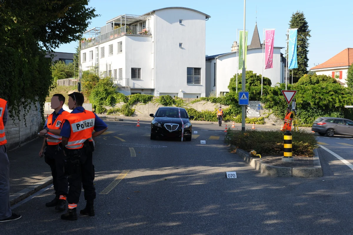 Von Auto erfasst - Schwerverletzte in Bülach