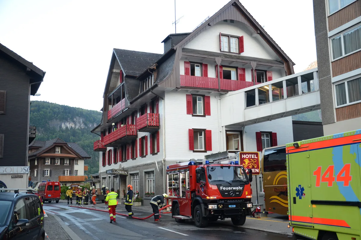 Hotelbrand in Lungern - Gäste evakuiert