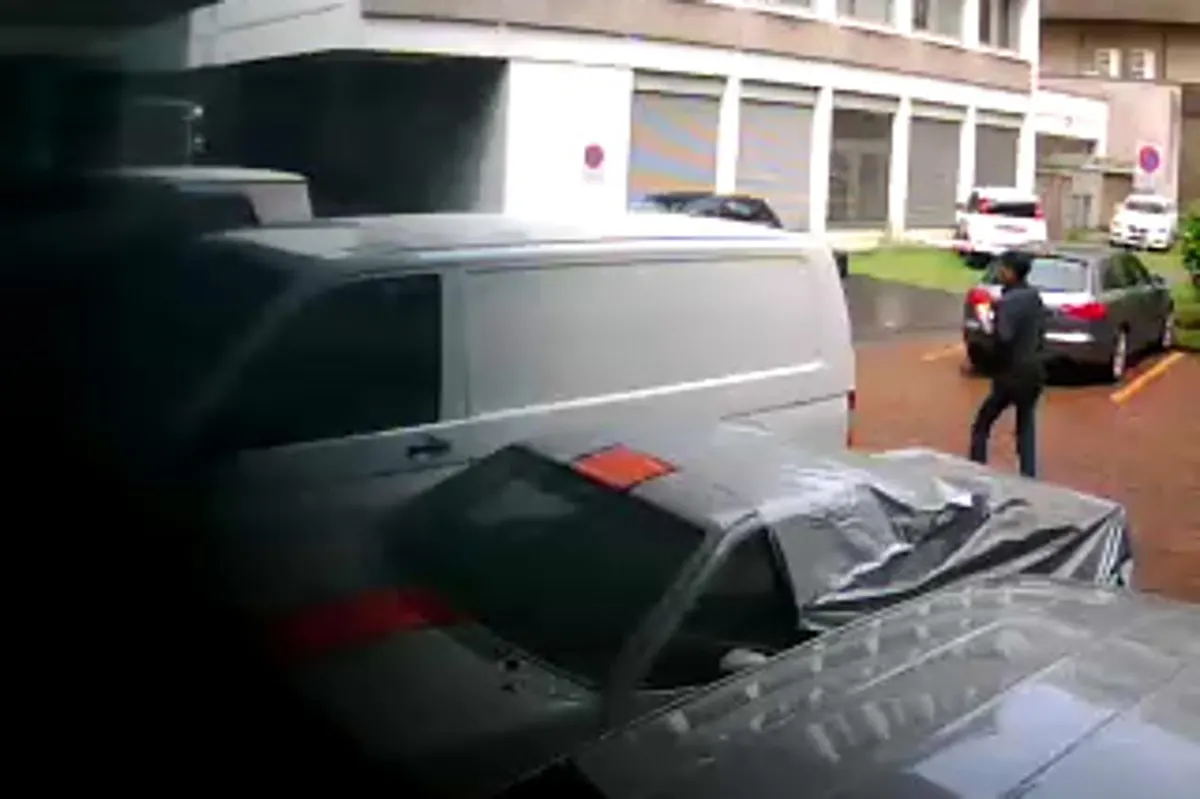 Fahndung! Raubüberfall auf Zuger Coiffeurgeschäft