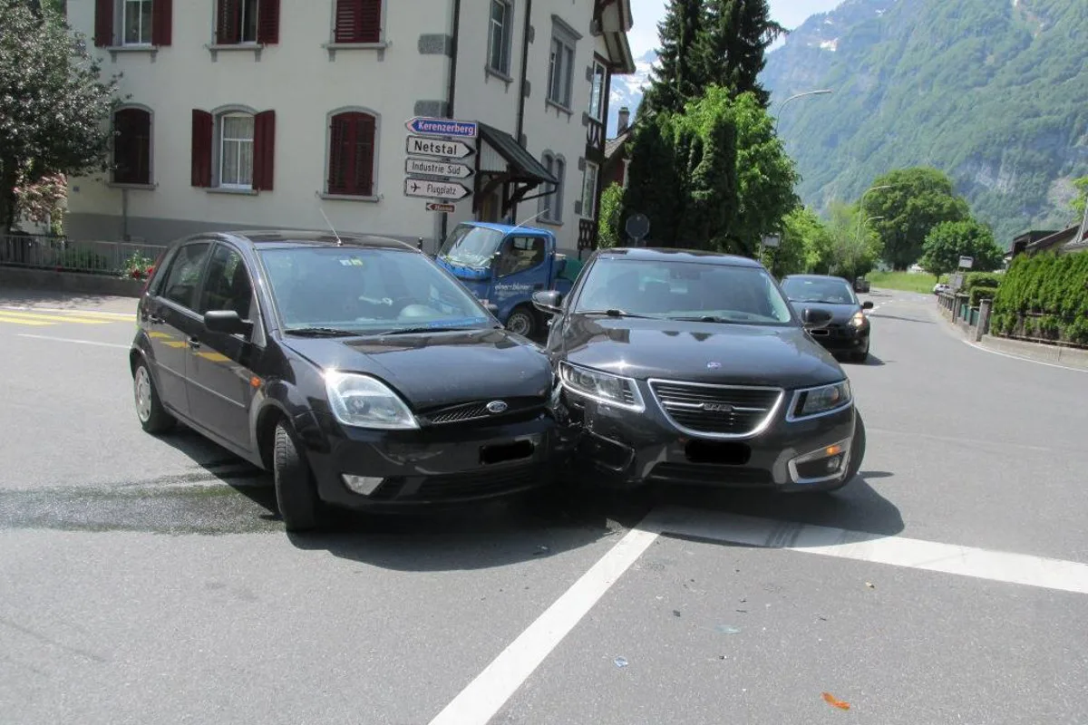 Auto-Unfall in Mollis