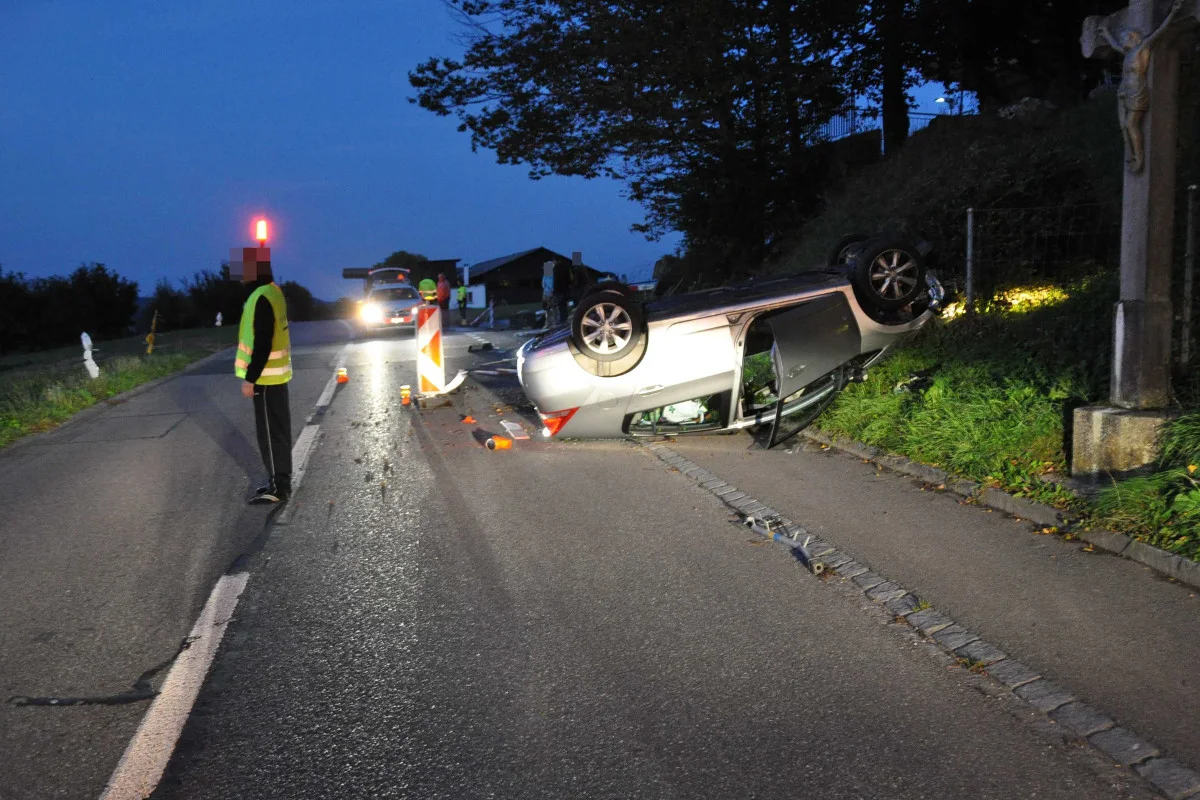 Rodersdorf SO - Nach Sekundenschlaf mit Auto überschlagen