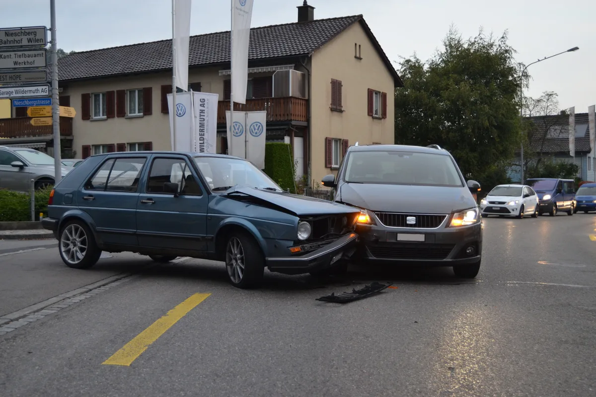 Herisau AR - Kollision glimpflich verlaufen
