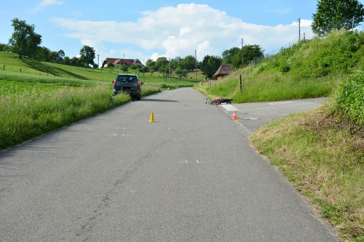 15-Jähriger schwebt nach Unfall in Ried bei Kerzers in Lebensgefahr