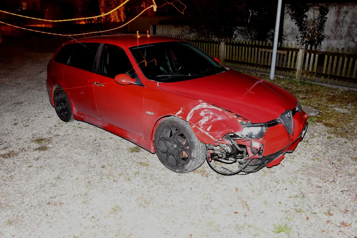 Oberuzwil SG - Fahrerflucht nach Auffahrunfall
