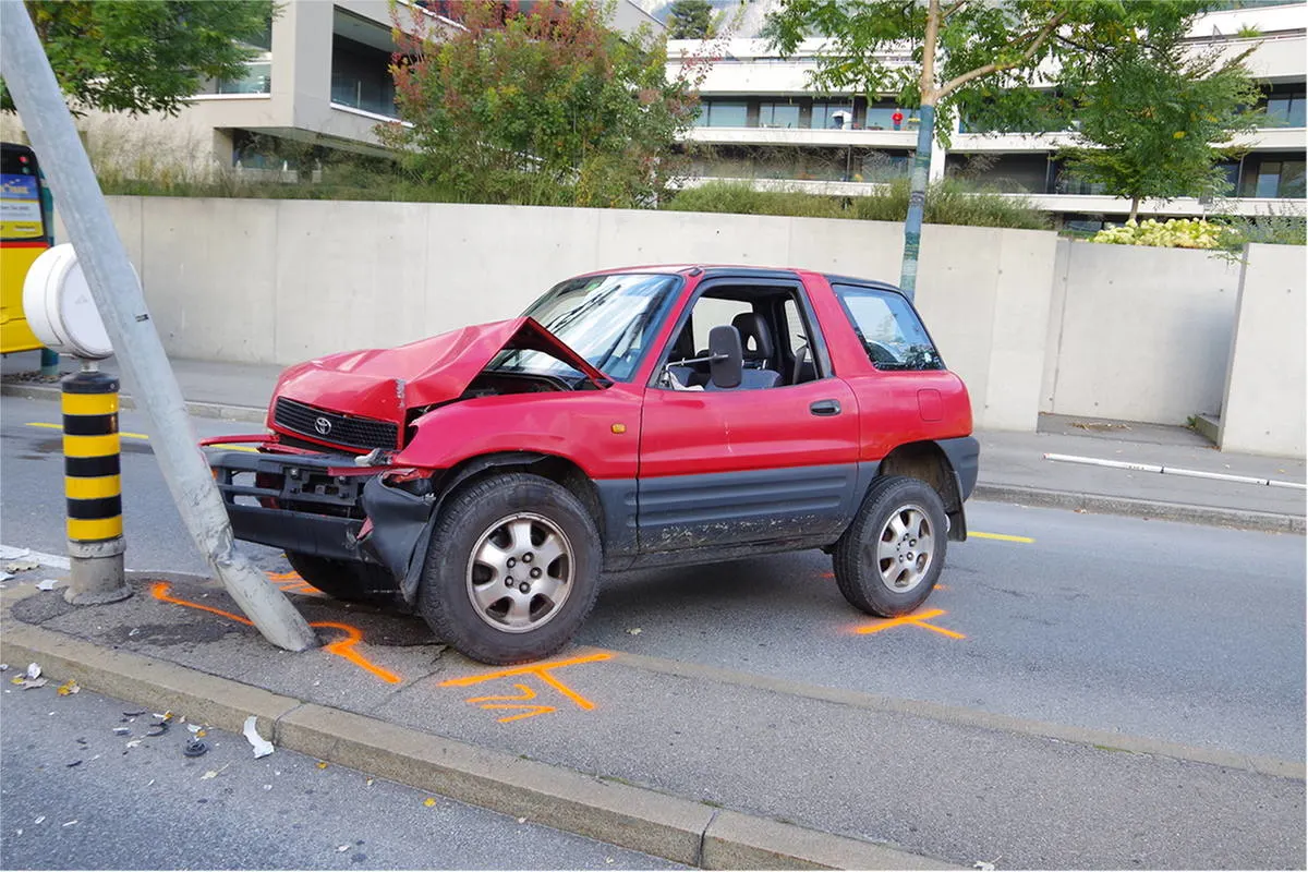 Chur GR - Totalschaden bei Selbstunfall