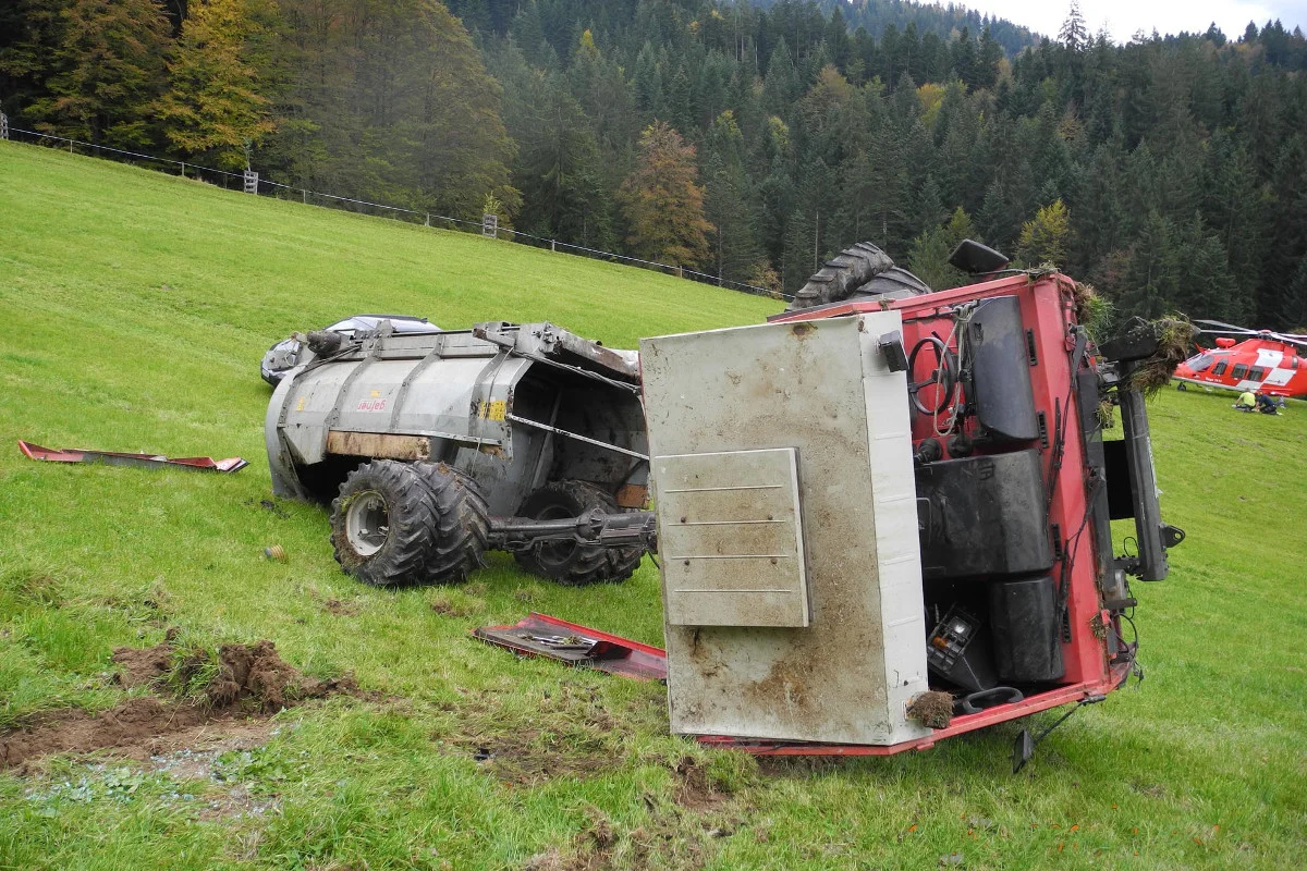 Egg SZ - Mann von Landmaschine überrollt