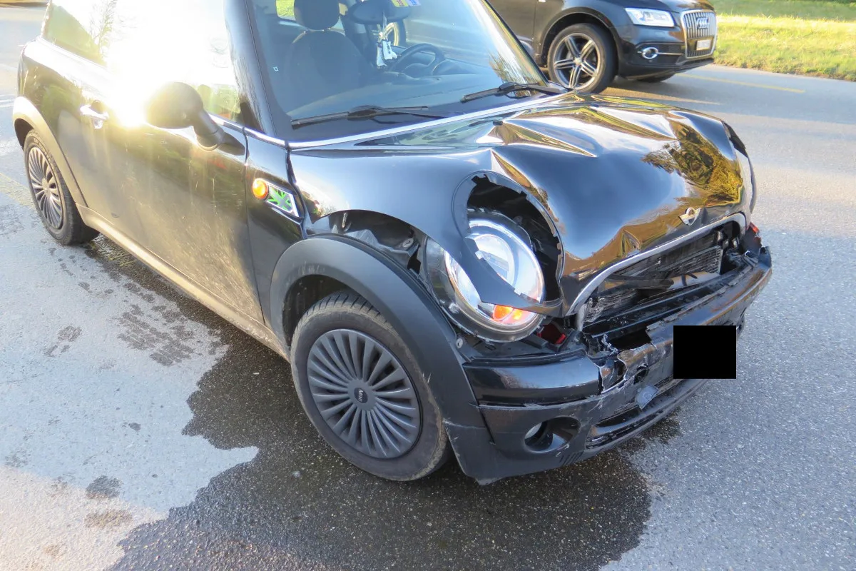 Drei Verletzte bei Auffahrcrash in Nenzlingen