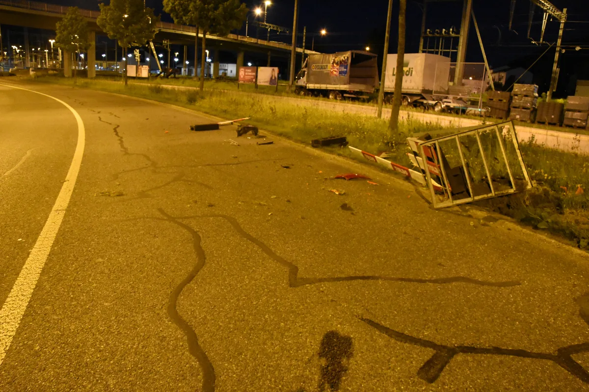 Buchs SG - Baustellensignalisation umgefahren - Zeugenaufruf
