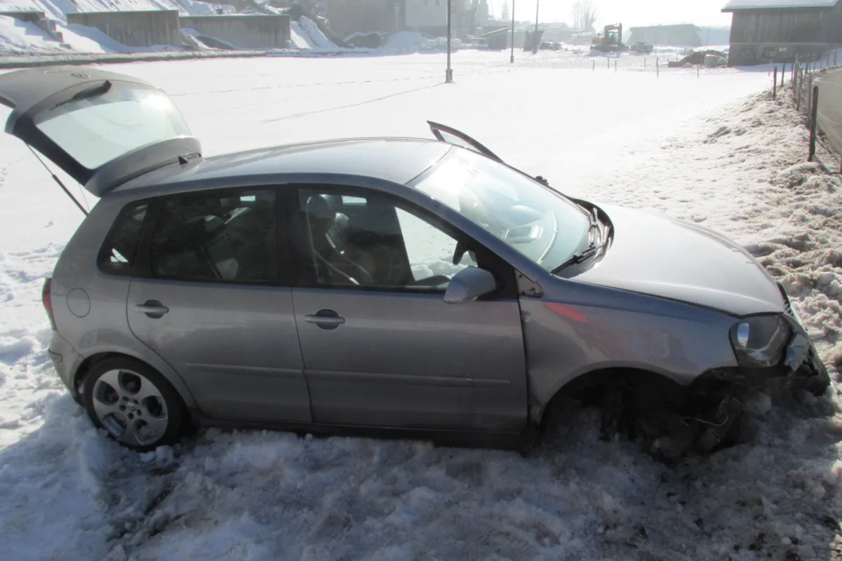 Selbstcrash unter Drogeneinfluss in Mollis