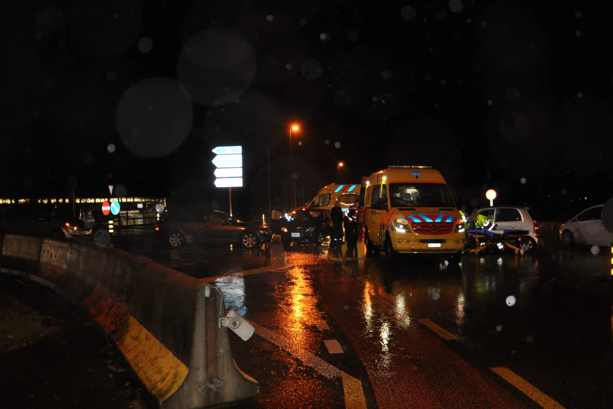 Autos kollidieren bei Abbiegemanöver in Biberist