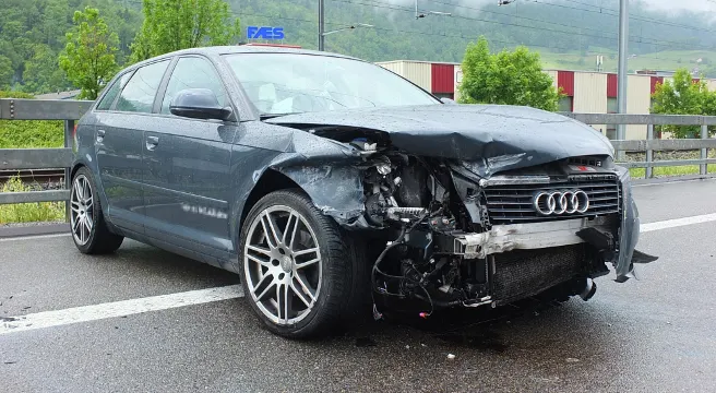 Heiligkreuz: Auf der A3 verunfallt und verletzt