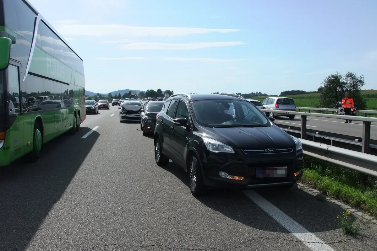 Gossau SG - Am Handy hantiert und Unfall gebaut