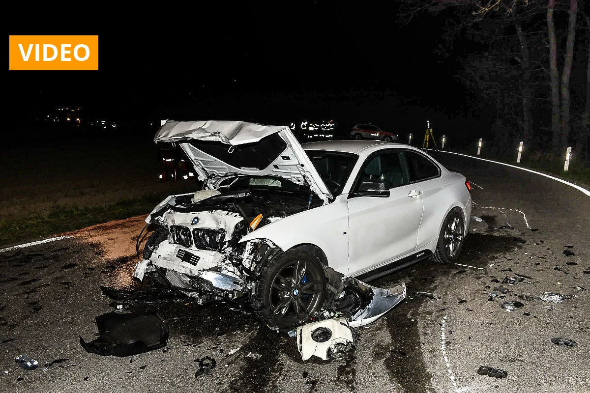 Bülach ZH - Drei Verletzte bei Verkehrsunfall - Zeugenaufruf