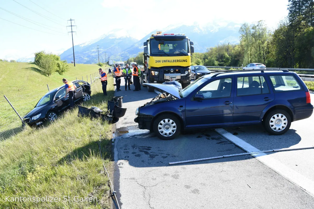 Haag SG - mehrere Verkehrsunfälle auf der A13
