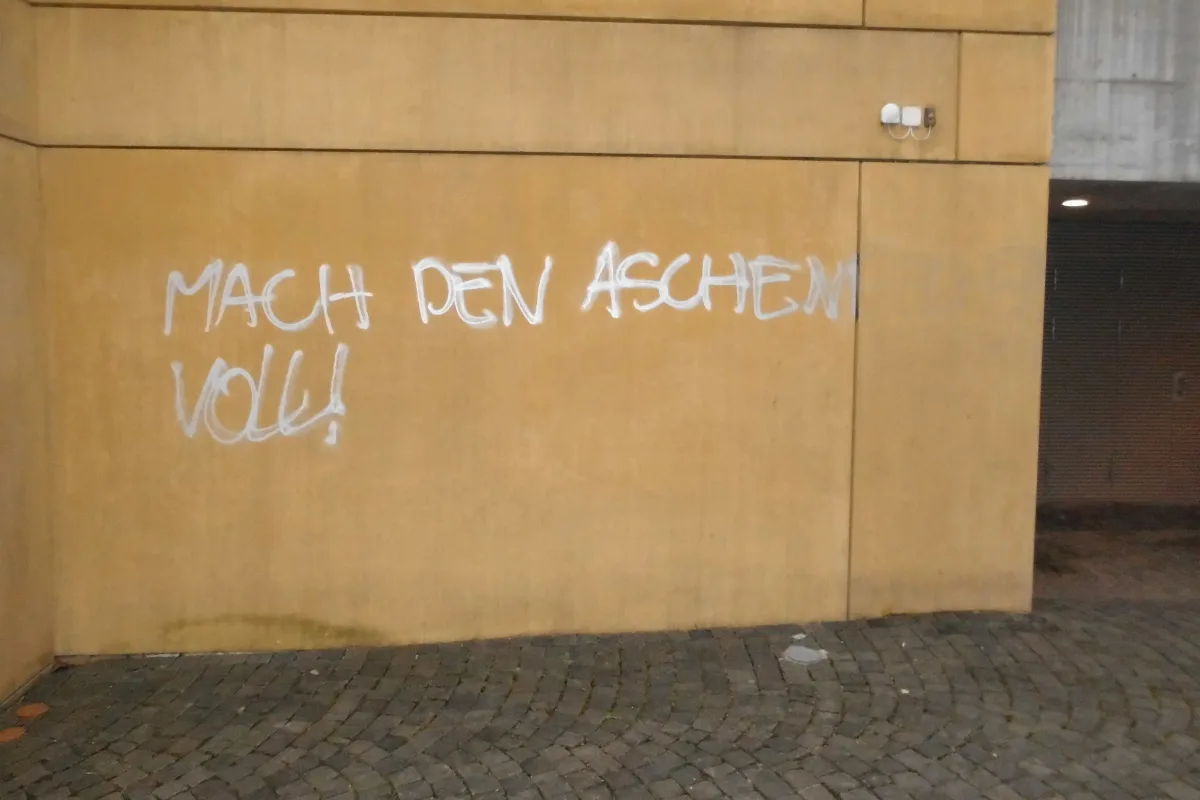 Altstätten SG - Autofahrerin missachtet Stop