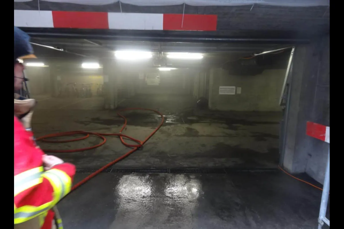 Bern: Brand in Einstellhalle
