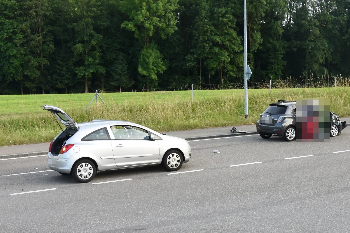 Mörschwil: Lieferwagen mit Anhänger auf der A1 überschlagen
