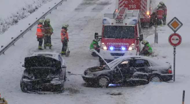 Crash im Grüscher Schneegestöber fordert drei Verletzte