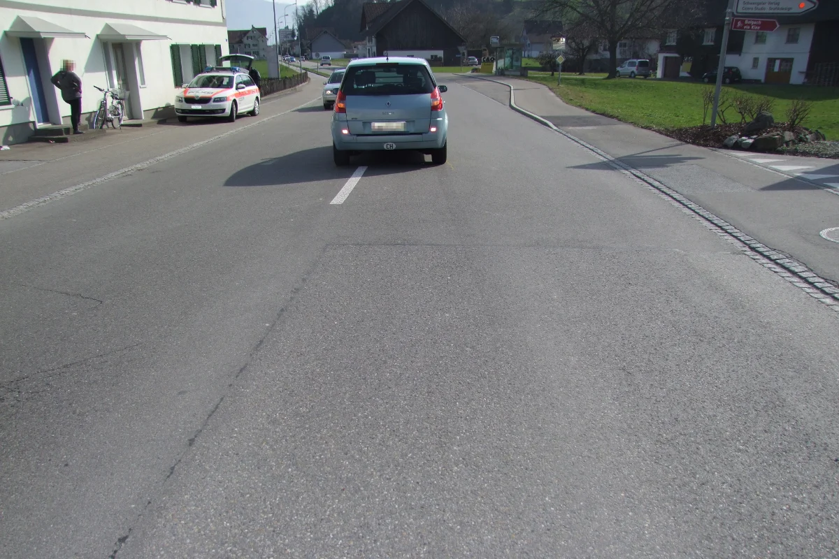 Berneck SG - Vortritt missachtet: E-Bikerin verletzt