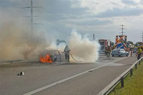 Hüttlingen TG - Autobrand nach Unfall