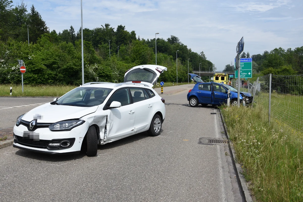 Jona SG - Auto übersehen