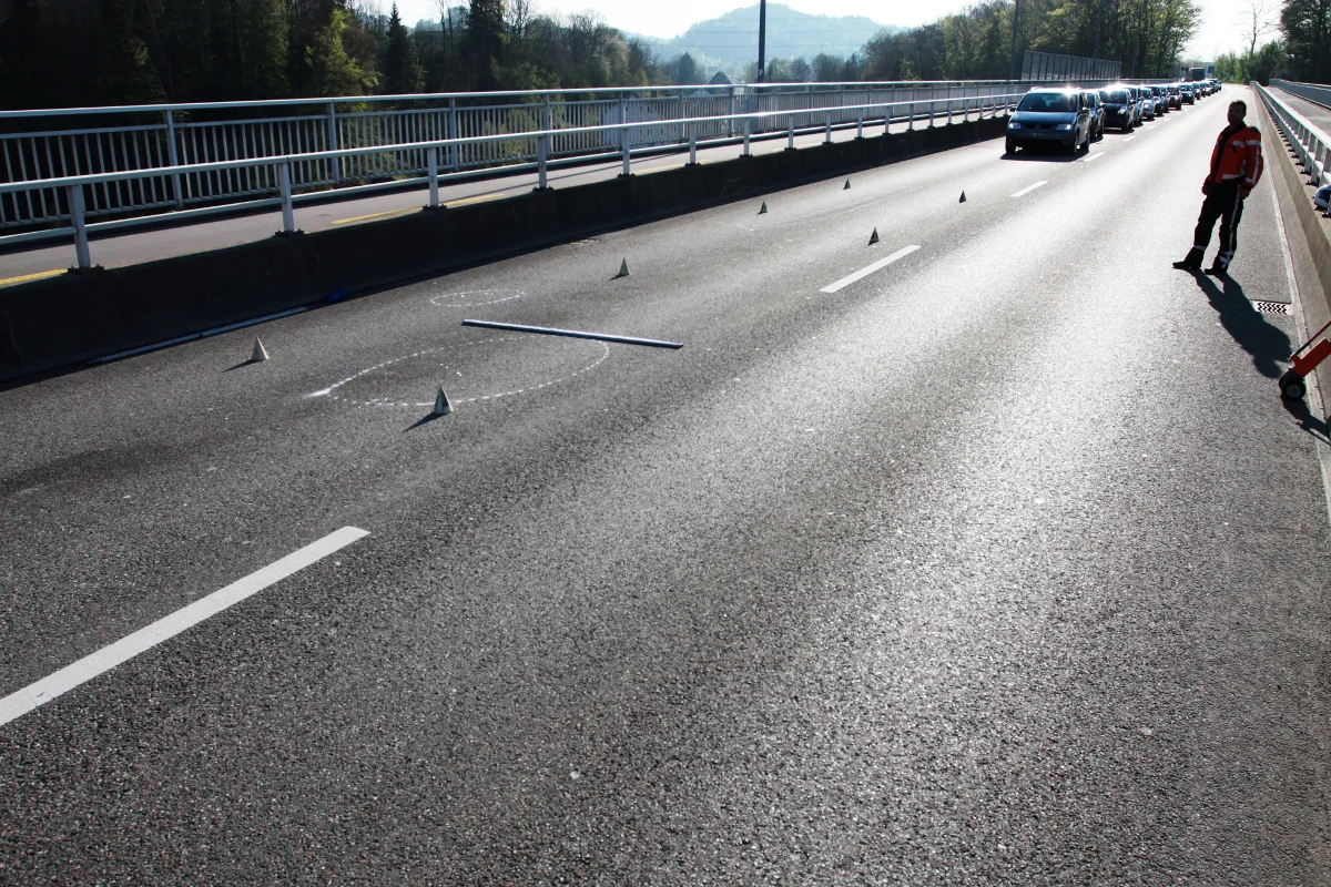 Selbstkollision mit Roller auf der St. Galler Fürstenlandbrücke