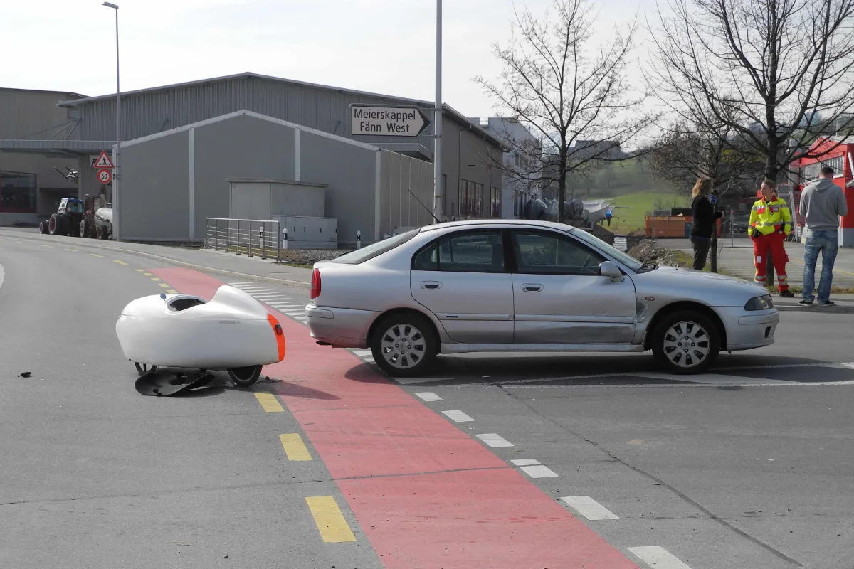 Verletzter Velomobilfahrer in Küssnacht