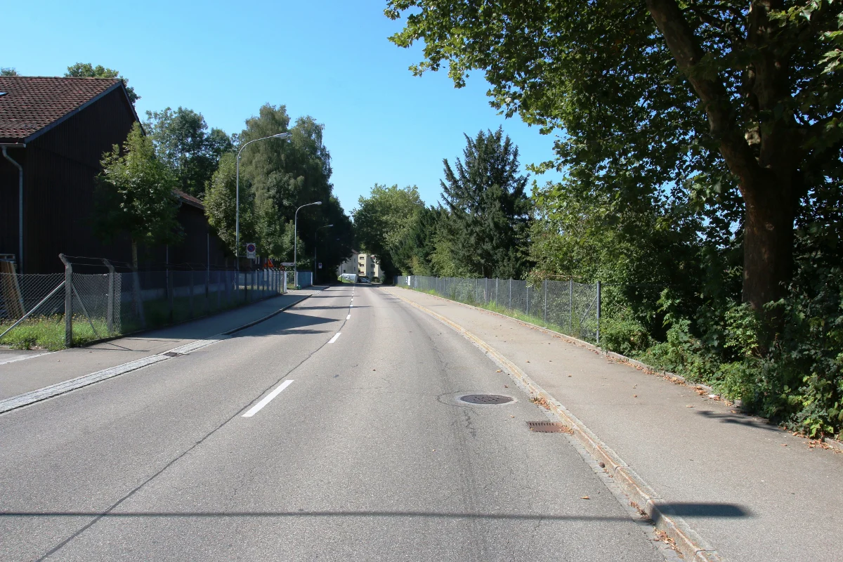 St. Gallen SG - Schüler (6) rennt auf Strasse und wird von Auto erfasst