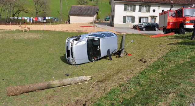 Nach Ausweichmanöver in Beinwil überschlagen