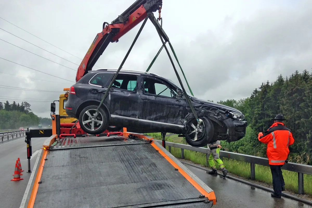 Bertschikon/A7: Streifkollision mit Pannenfahrzeug