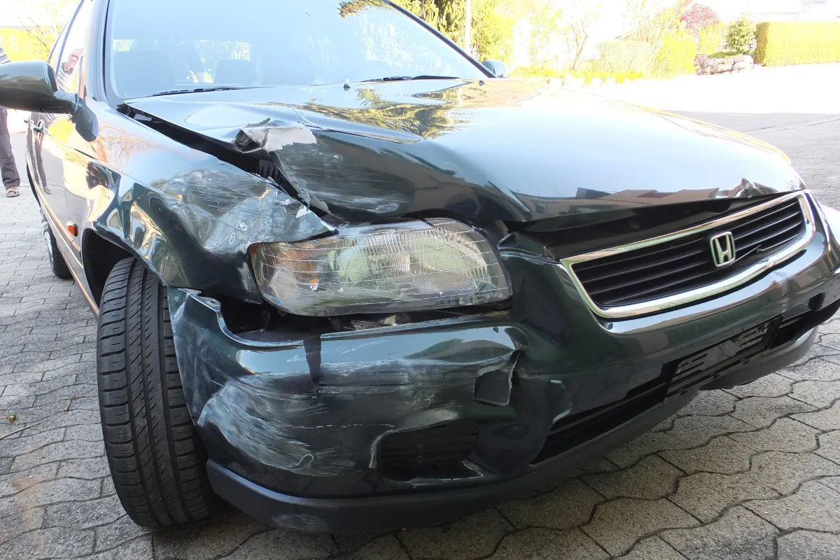 Auffahrcrash mit Verletzten auf der A1 bei Gossau/SG