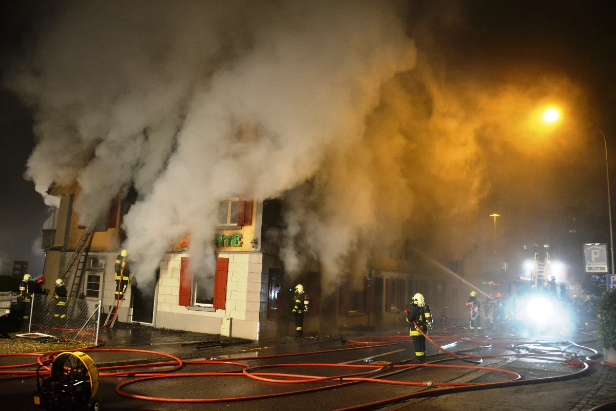 Weinfelden TG - Feuer in Wohn- und Geschäftshaus ausgebrochen