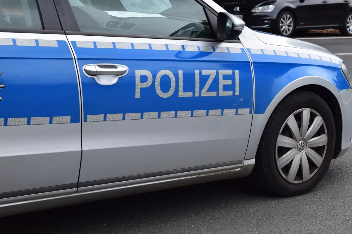 Dortmund NRW - Achtung! Falsche Feuerwehrmänner wollen Rauchmelder prüfen!