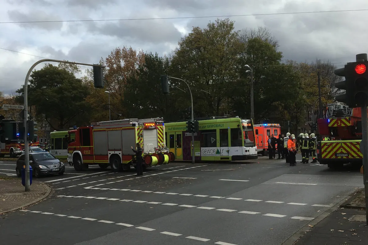 Unfall Gelsenkirchen - Frau von Straßenbahn angefahren