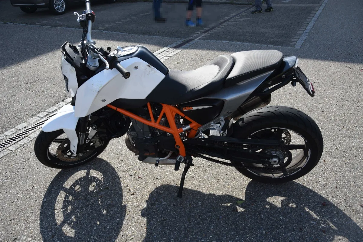 Niederglatt SG - 22-jähriger Motorradfahrer nach Selbstunfall verletzt