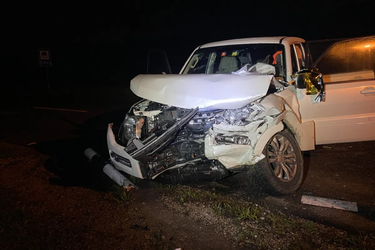 Auenstein AG - Subaru-Lenker begeht Fahrerflucht vor der Polizei und verursacht Frontalkollision!