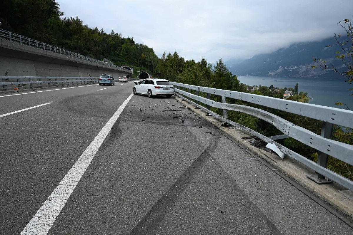 Quarten SG - 36-Jähriger verliert Kontrolle über Audi und verunfallt