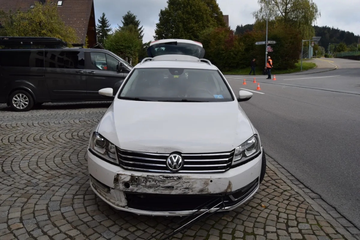 Schachen b. Herisau AR - Kollision zwischen zwei Personenwagen