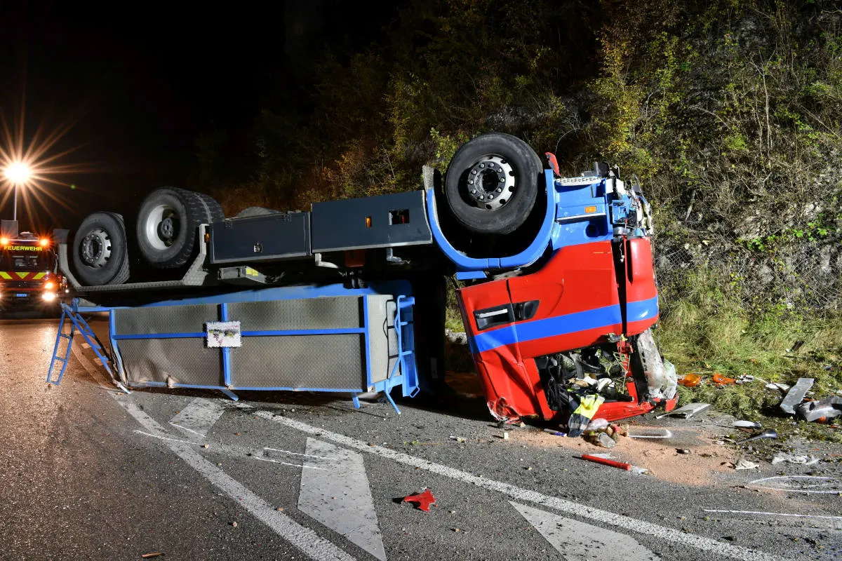 Liesberg BL – Selbstunfall mit entwendetem Lastwagen