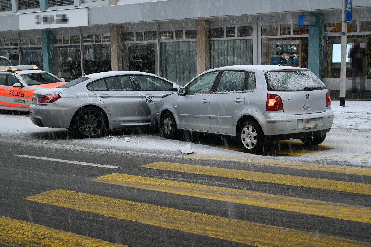 Gossau SG – Unfall mit Sommerreifen