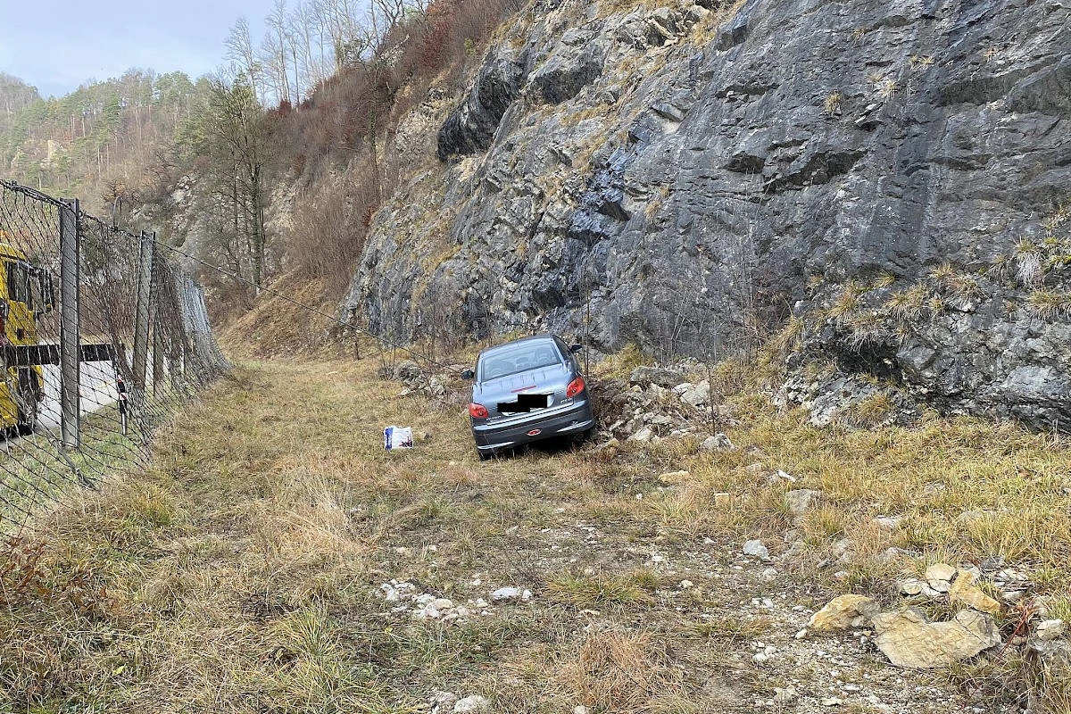 Liesberg BL – Gas mit Bremse verwechselt und in Mauer gekracht