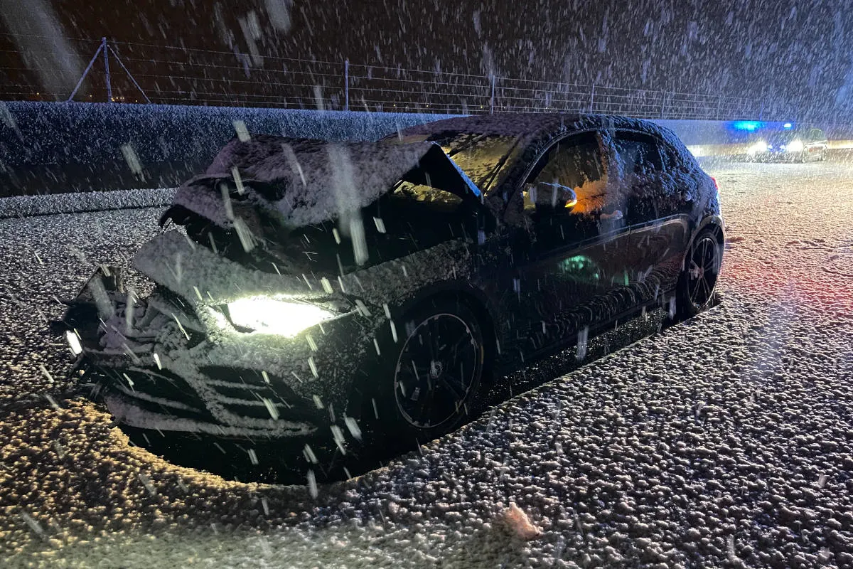 A2 Altdorf UR – Kollision auf schneebedeckter Autobahn