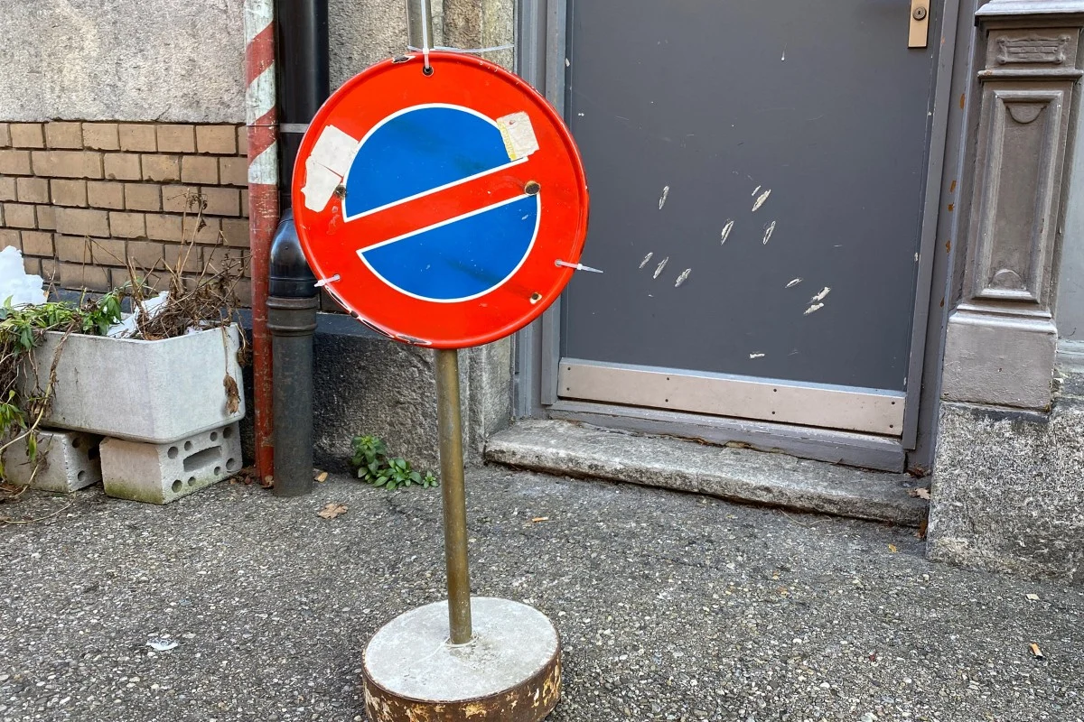 Stadt St. Gallen - 25-Jähriger uriniert auf dem Polizeiposten