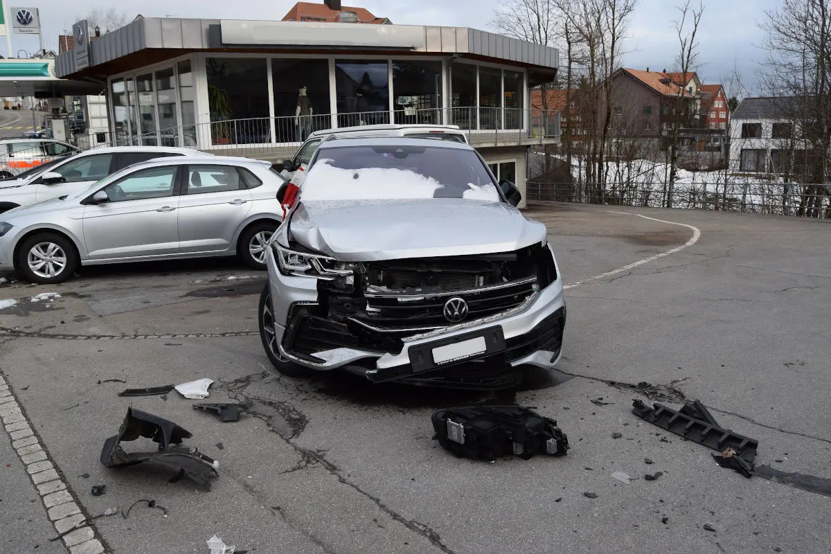 Speicher AR – Selbstunfall verursacht und weitergefahren